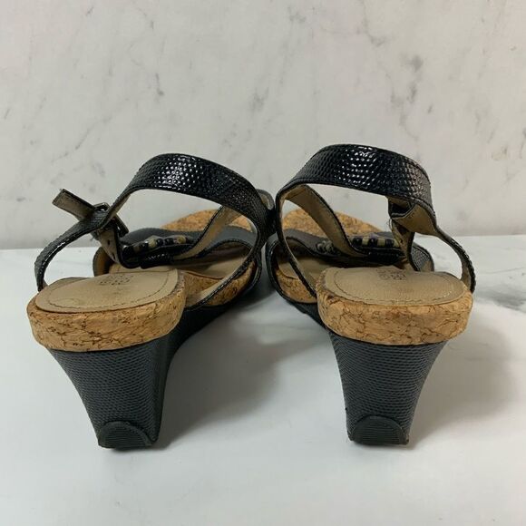 Kenneth Cole Reaction wedge heel cork sandals - Picture 4 of 5